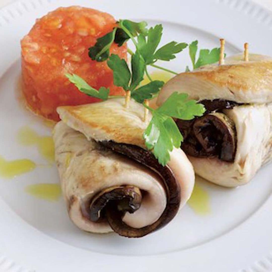 Rollitos de palometa con tartar de tomate