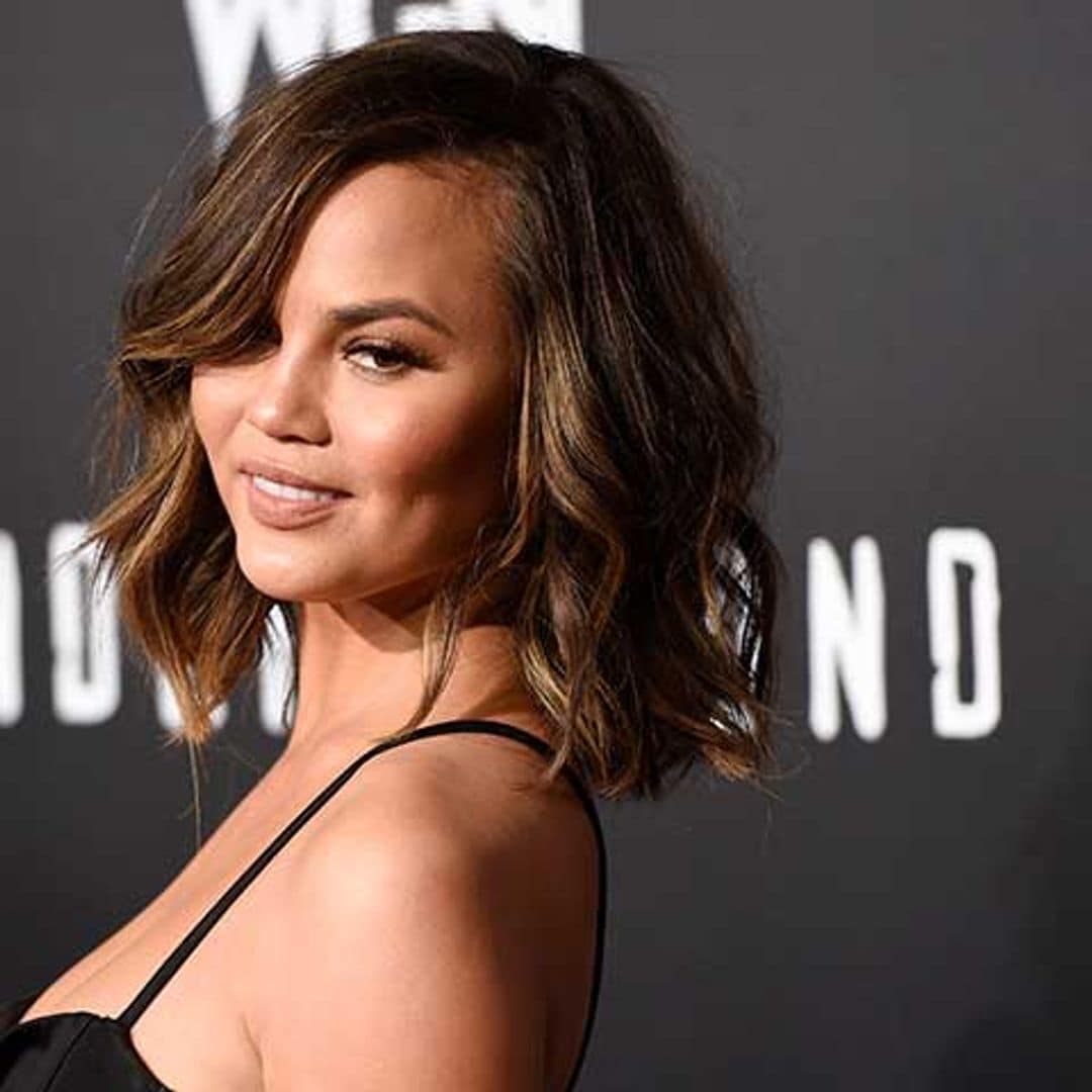 El 'look' más sexy de Chrissy Teigen en los días previos al otoño