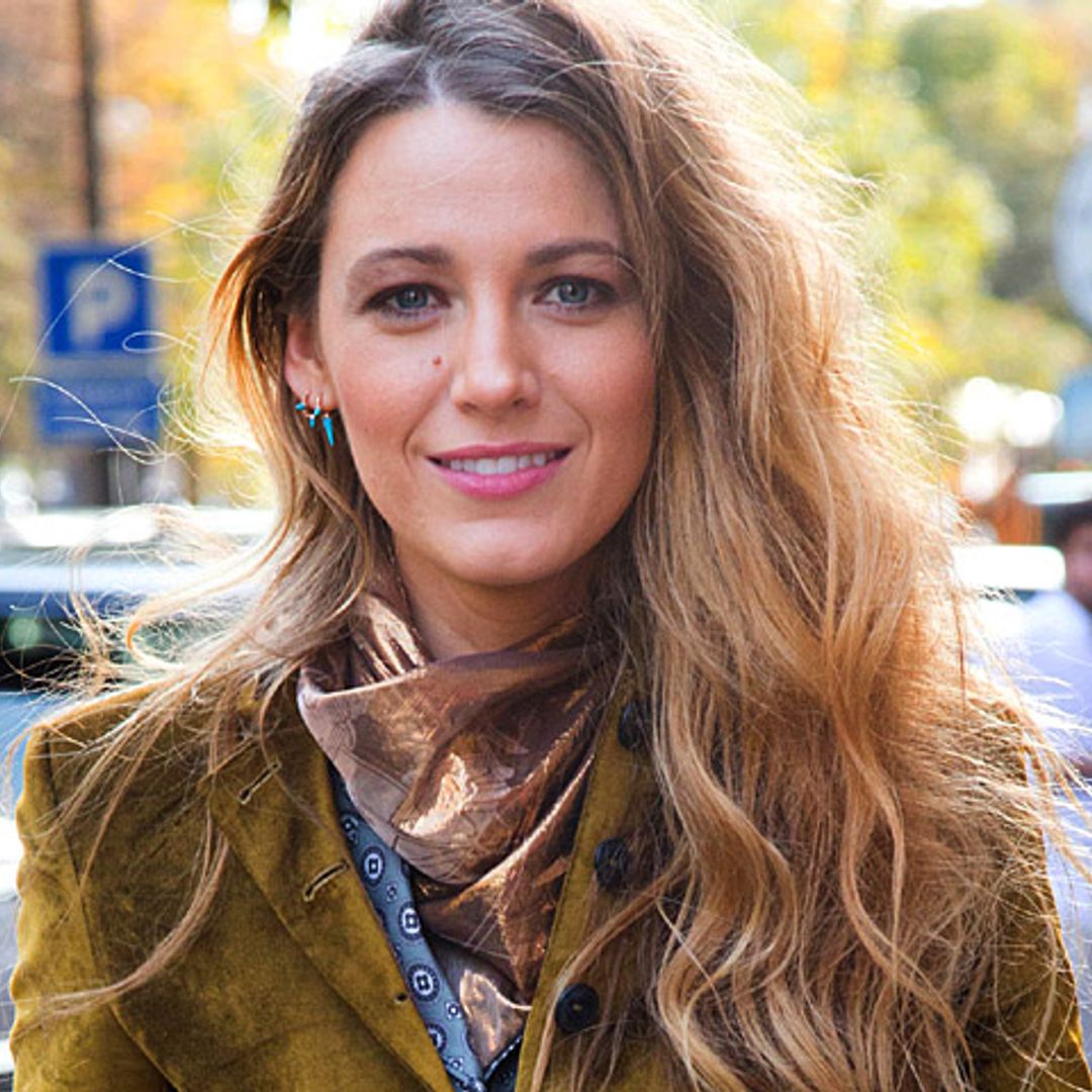 Blake Lively: adiós trajes de chaqueta; hola falda midi