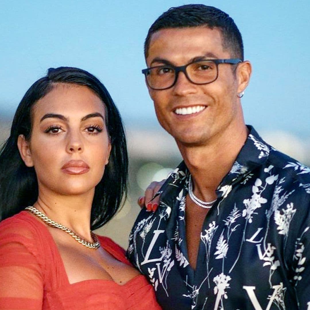 'Mamma Mia': Cristiano Ronaldo alucina con el posado navideño más sexy de Georgina Rodríguez