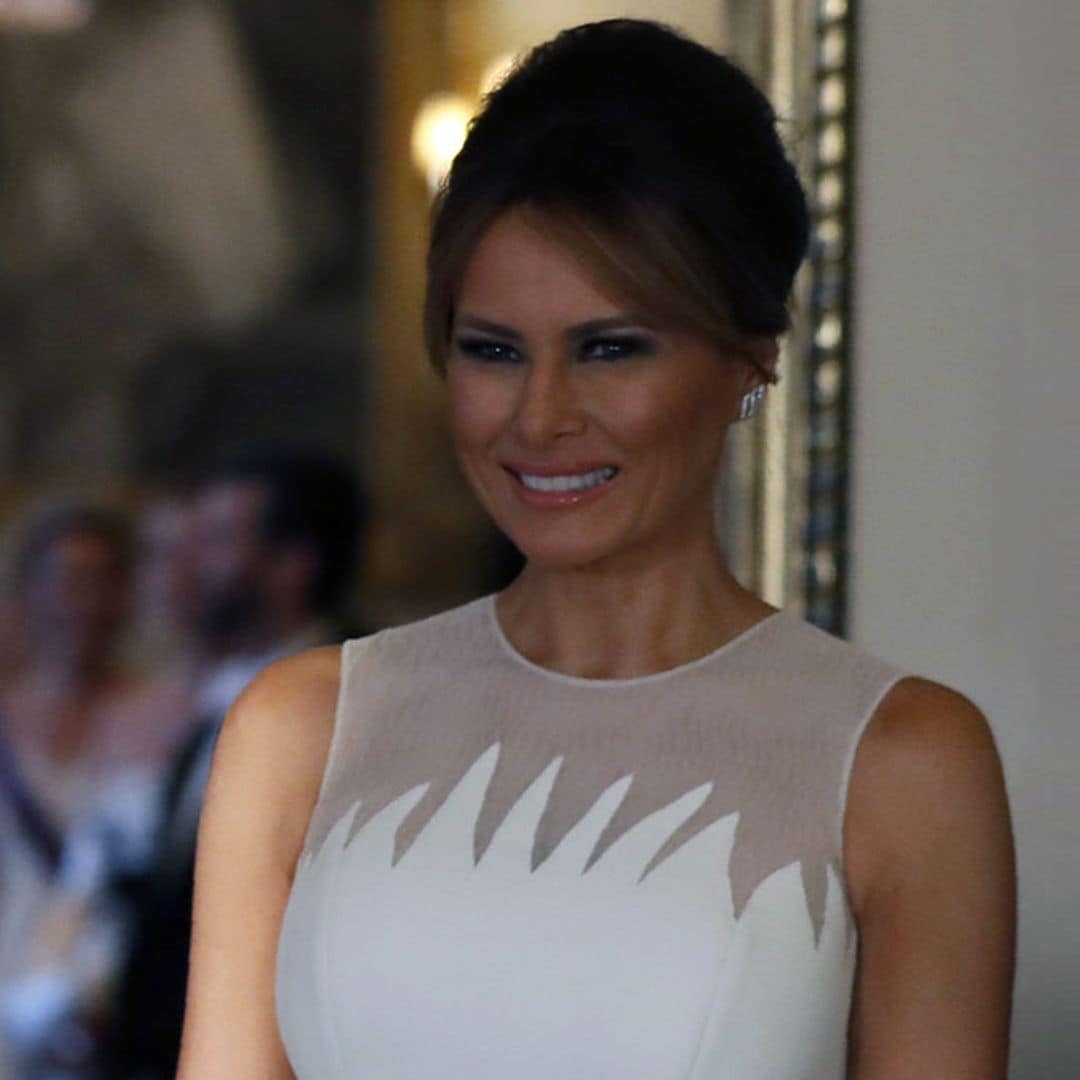 Melania Trump se viste de Hollywood para una noche en palacio