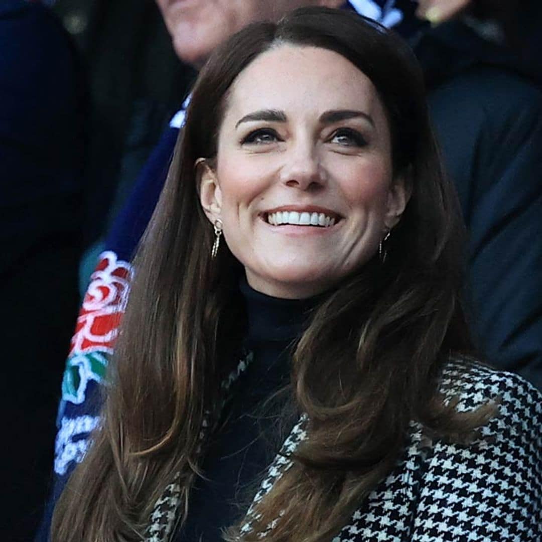 Kate Middleton, impecable con el abrigo 'pata de gallo' que más rejuvenece