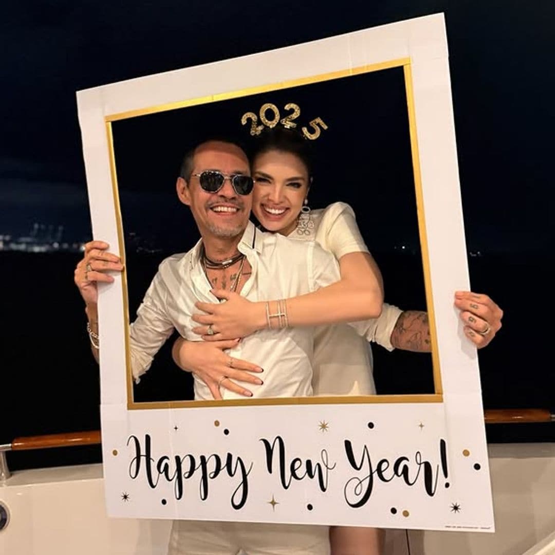 Marc Anthony y Nadia Ferreira inician el año con festejo familiar a bordo de un yate y show en Miami