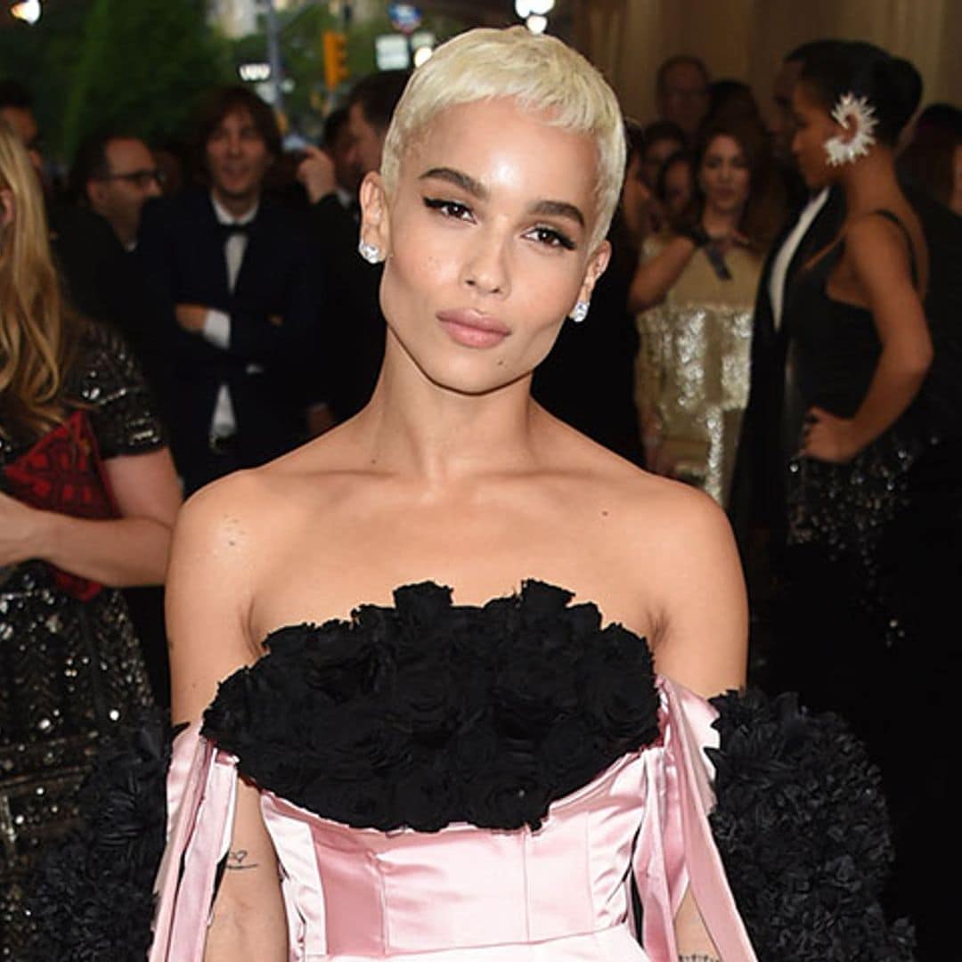 Zoe Kravitz transforma el concepto belleza de YSL como embajadora oficial