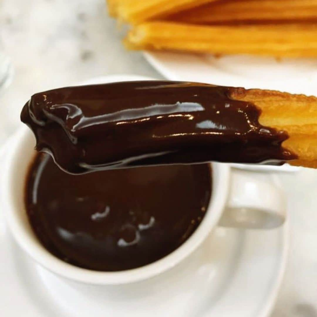 Chocolate con churros, la merienda más cañí