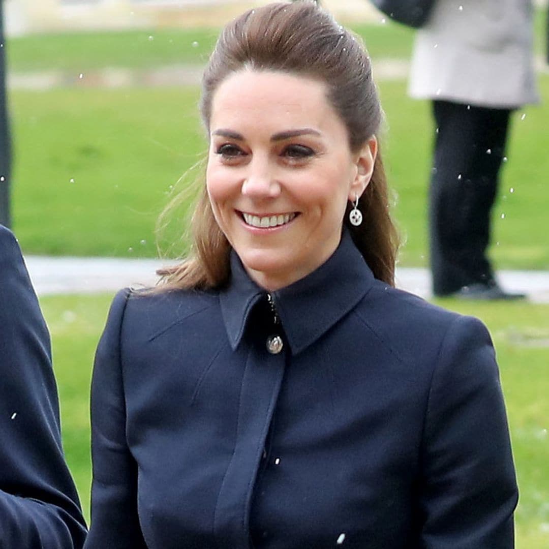 ¿Adiós abrigo-vestido? El look de Kate Middleton que podría sustituir a su básico de invierno