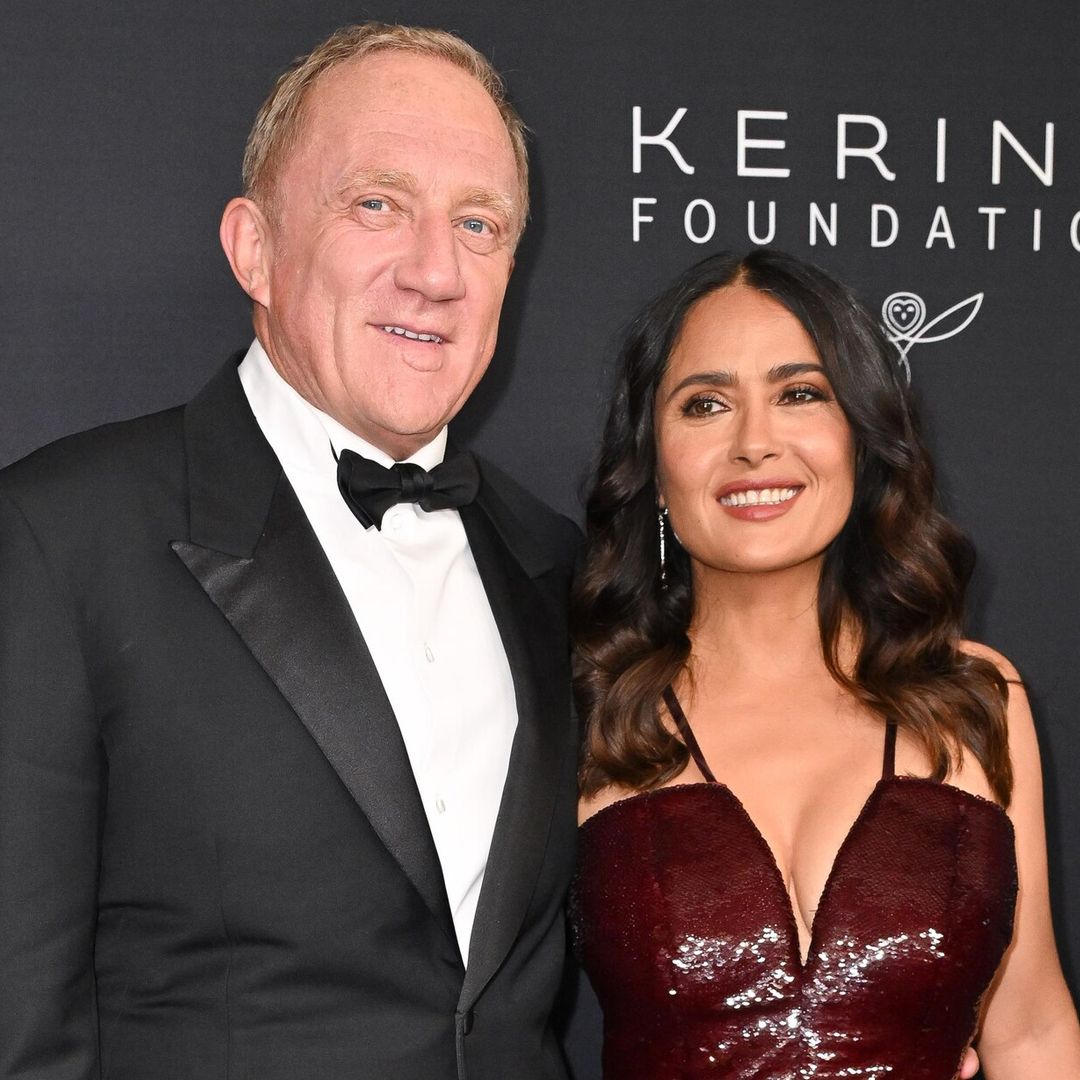 Tras celebrar su cumpleaños, Salma Hayek se deja ver guapísima con su esposo en una gala con causa