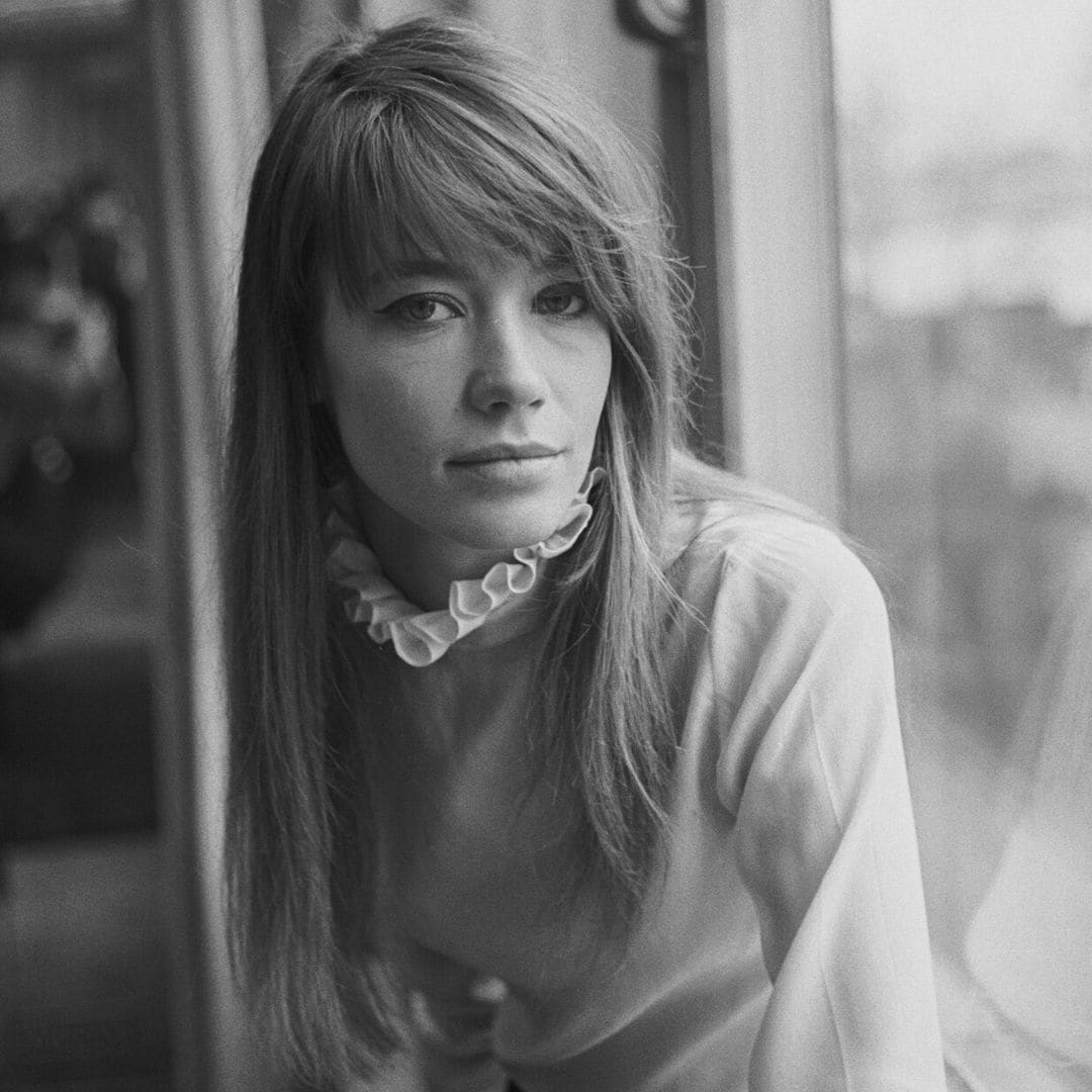 Françoise Hardy, la cantante ‘ye-yé’ que cautivó a Mick Jagger y vivió una tormentosa historia de amor