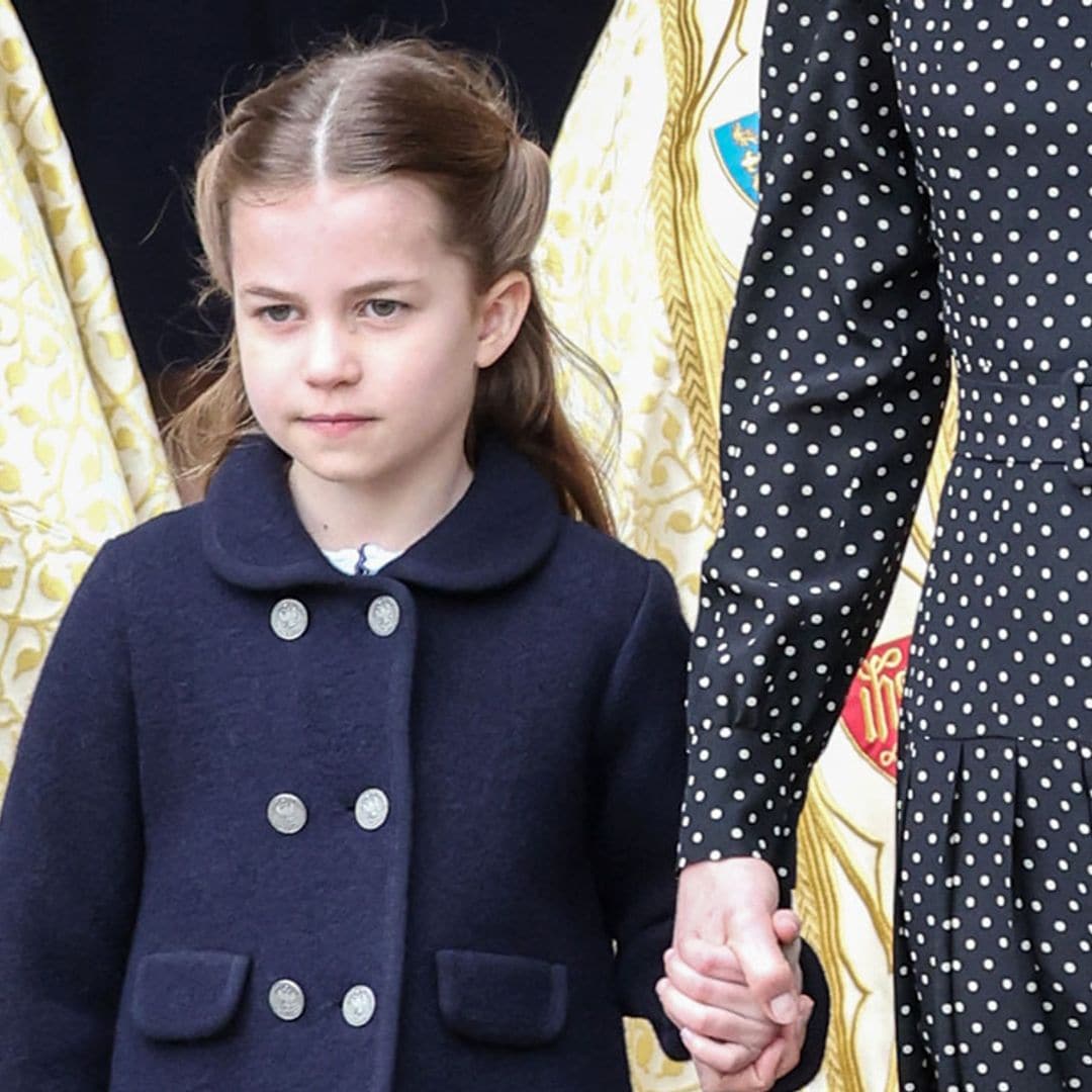 El abrigo clásico de Charlotte de Cambridge, un diseño español 'digno de Princesa'