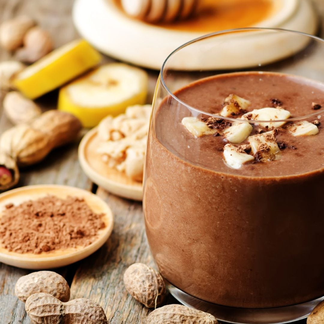 Batido de cacao, plátano y cacahuetes