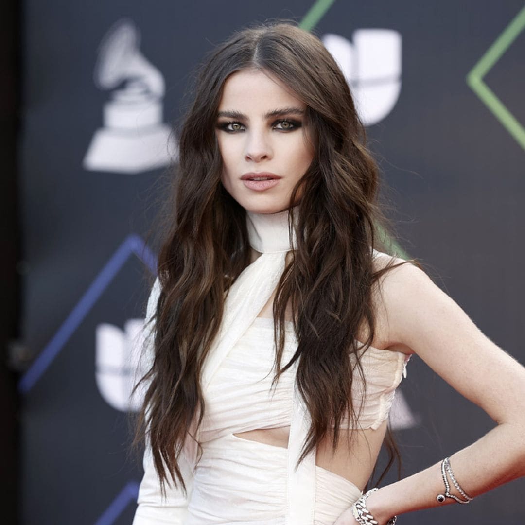 ¿Quién es Giulia Be? La cantante brasileña que hipnotiza en los Grammy Latinos