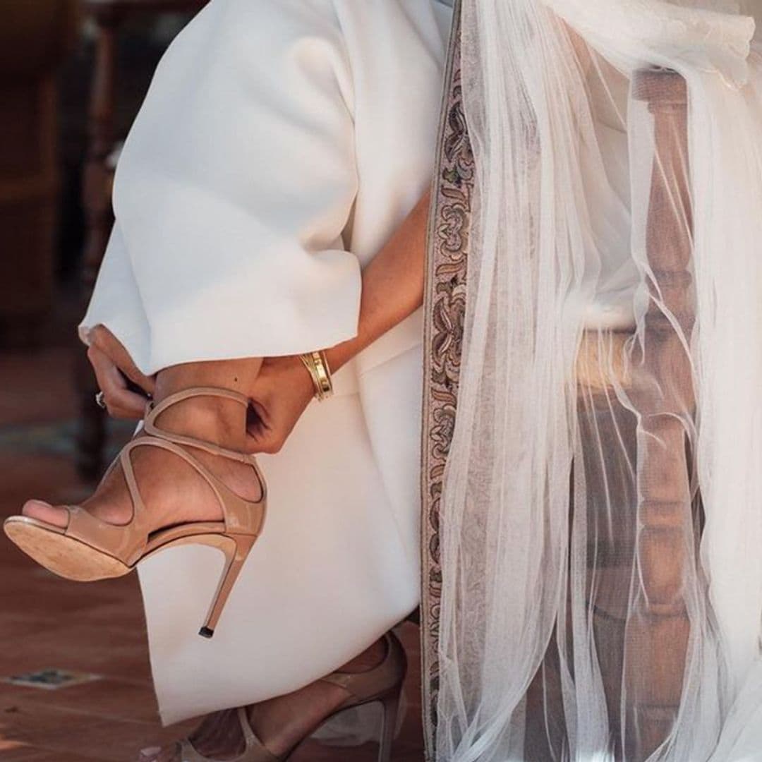 Sandalias de novia con un toque 'glam' perfectas para bodas de primavera y verano