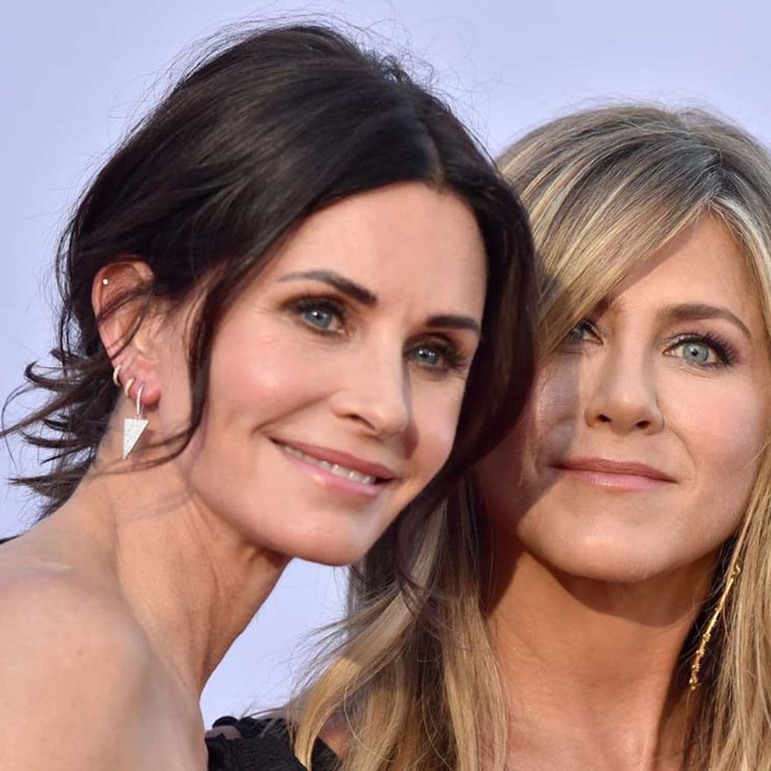 Jennifer Aniston y Courteney Cox se unen de nuevo por una buena causa