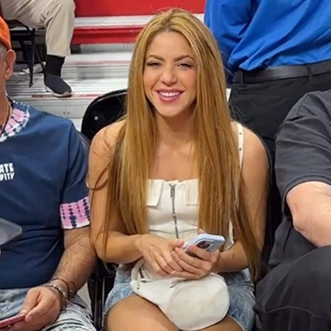 Shakira, feliz y muy sonriente, va a ver (otra vez) un partido de baloncesto de Jimmy Butler