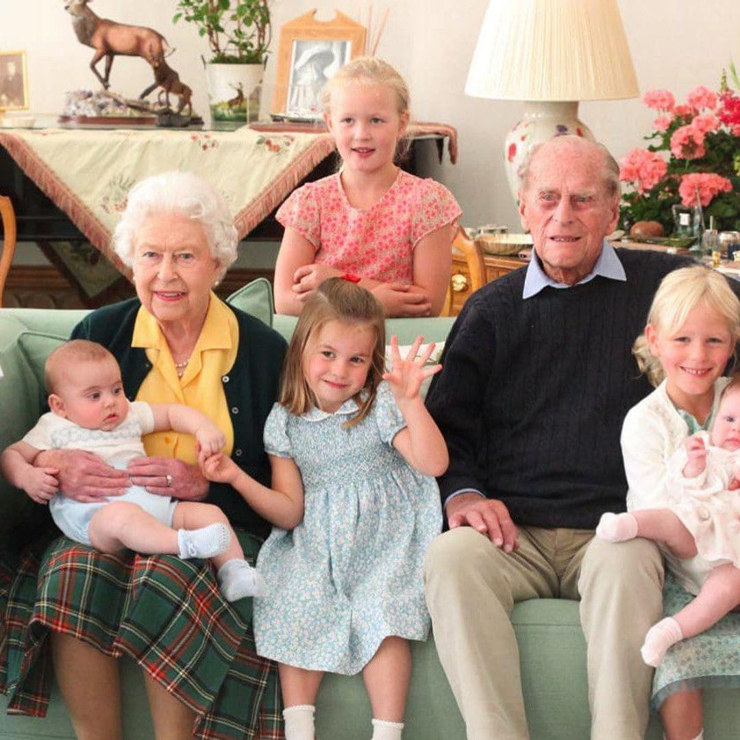 prince philip and queen elizabeth star in never before seen photo with great grandchildren