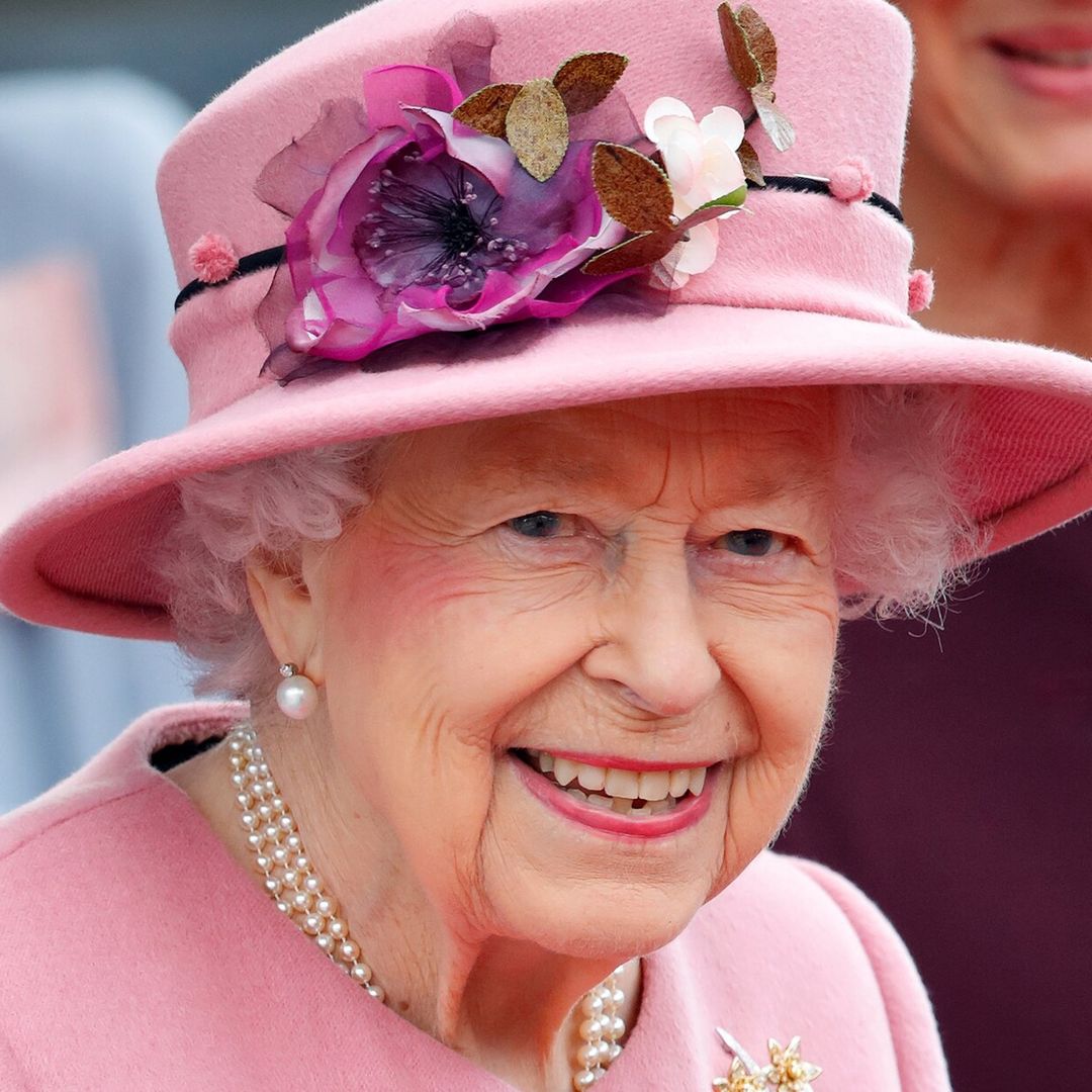 La reina Isabel regresa a sus compromisos oficiales tras su ingreso hospitalario