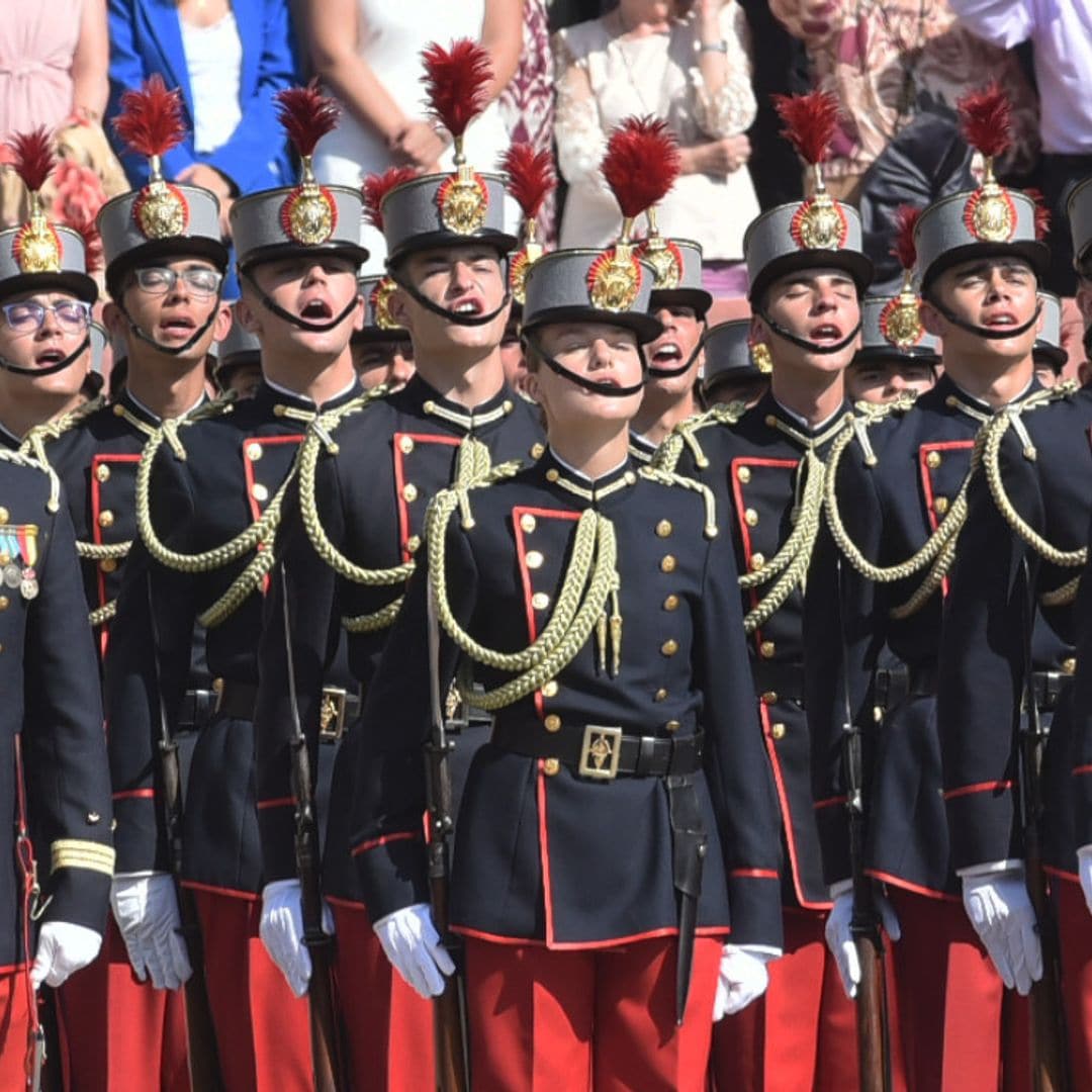 Los dos himnos que la princesa Leonor ha cantado junto a sus compañeros cadetes en la jura de bandera