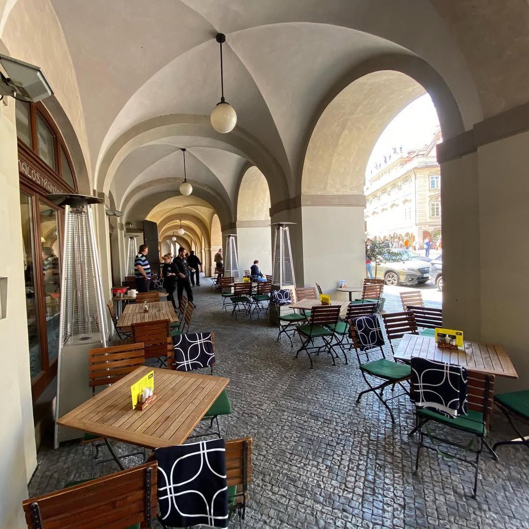 Malostranská Beseda, café del viejo ayuntamiento, Praga