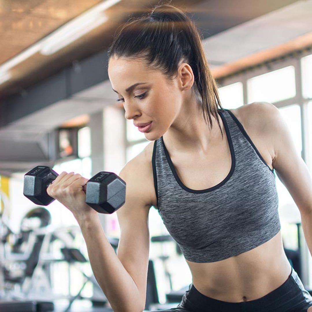 Sí, las pesas también son para ti: por qué deberías tenerlas en cuenta en tu entrenamiento