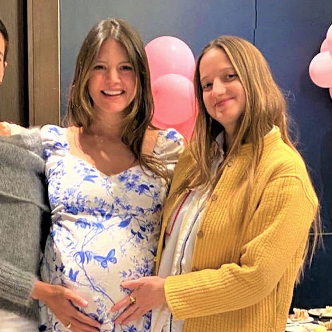 Isabelle Junot celebra su 'baby shower' arropada por Sassa de Osma, Renata Collado y otras conocidas amigas