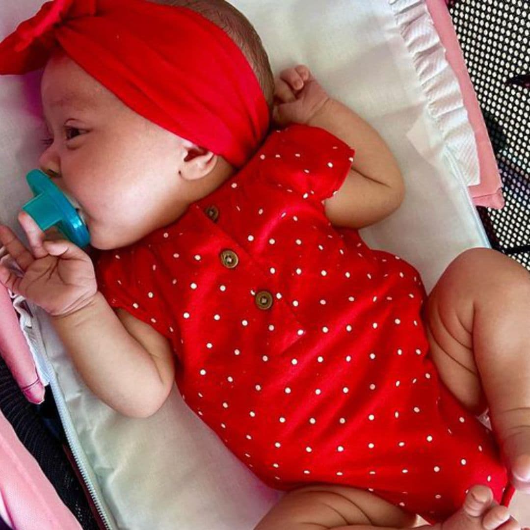 La hija de Ana Obregón, una adorable miniflamenca de un mes que celebra la Feria de Abril desde Miami