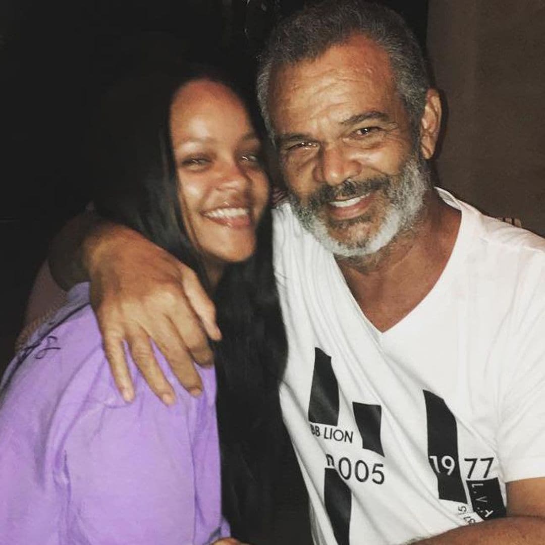 Papá de Rihanna da positivo para COVID-19 y ella no repara en gastos para verlo sano