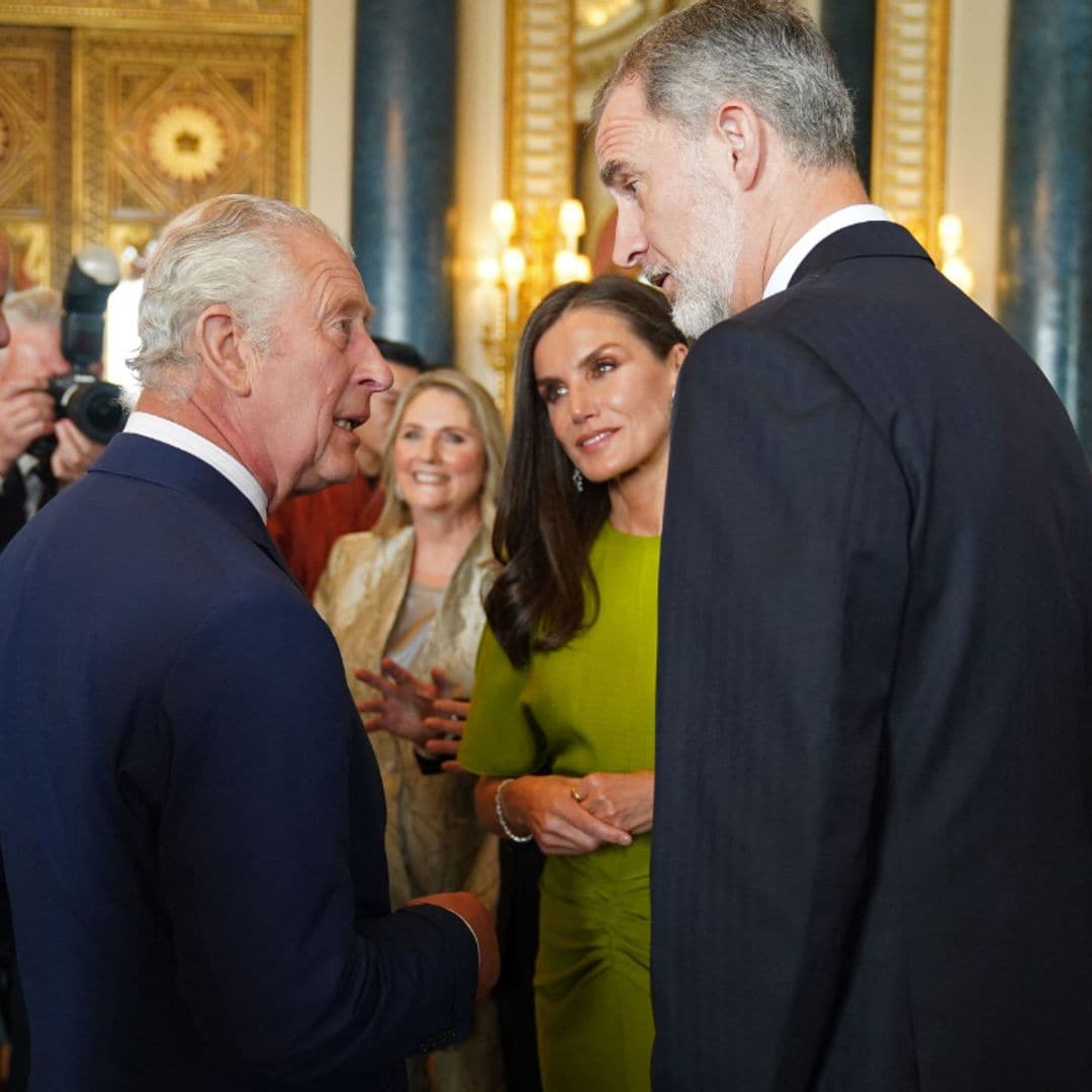 Los Reyes Felipe y Letizia ya están en Londres para acompañar a Carlos III en la recepción de Buckingham previa a la coronación