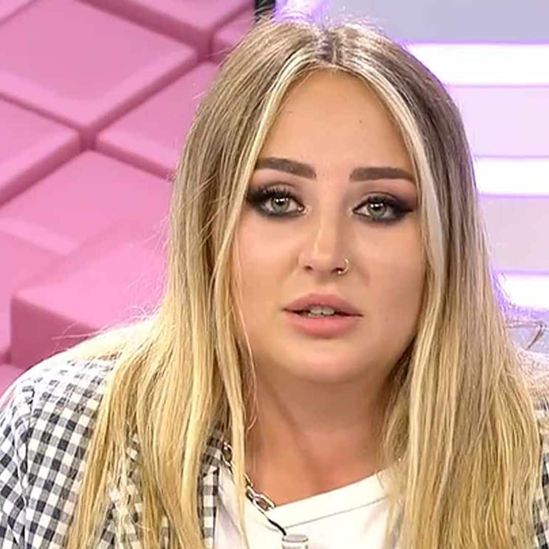 Rocío Flores, sin poder contener la emoción: 'Mamá, a tus hijos no te los ha arrancado nadie, tus hijos están aquí. Llámanos'