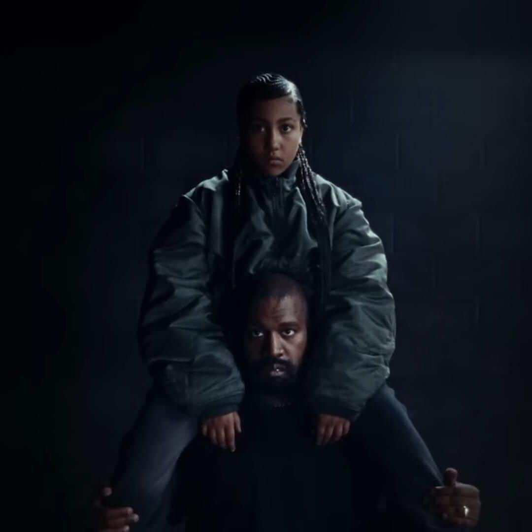 North West debuta como rapera en el nuevo video musical de su papá, Kanye West