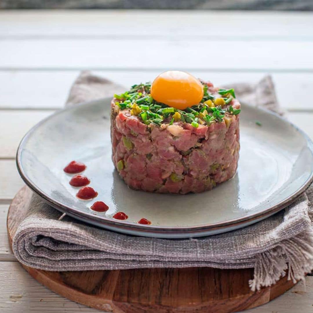 'Steak tartar' con confitura de tomate concentrado