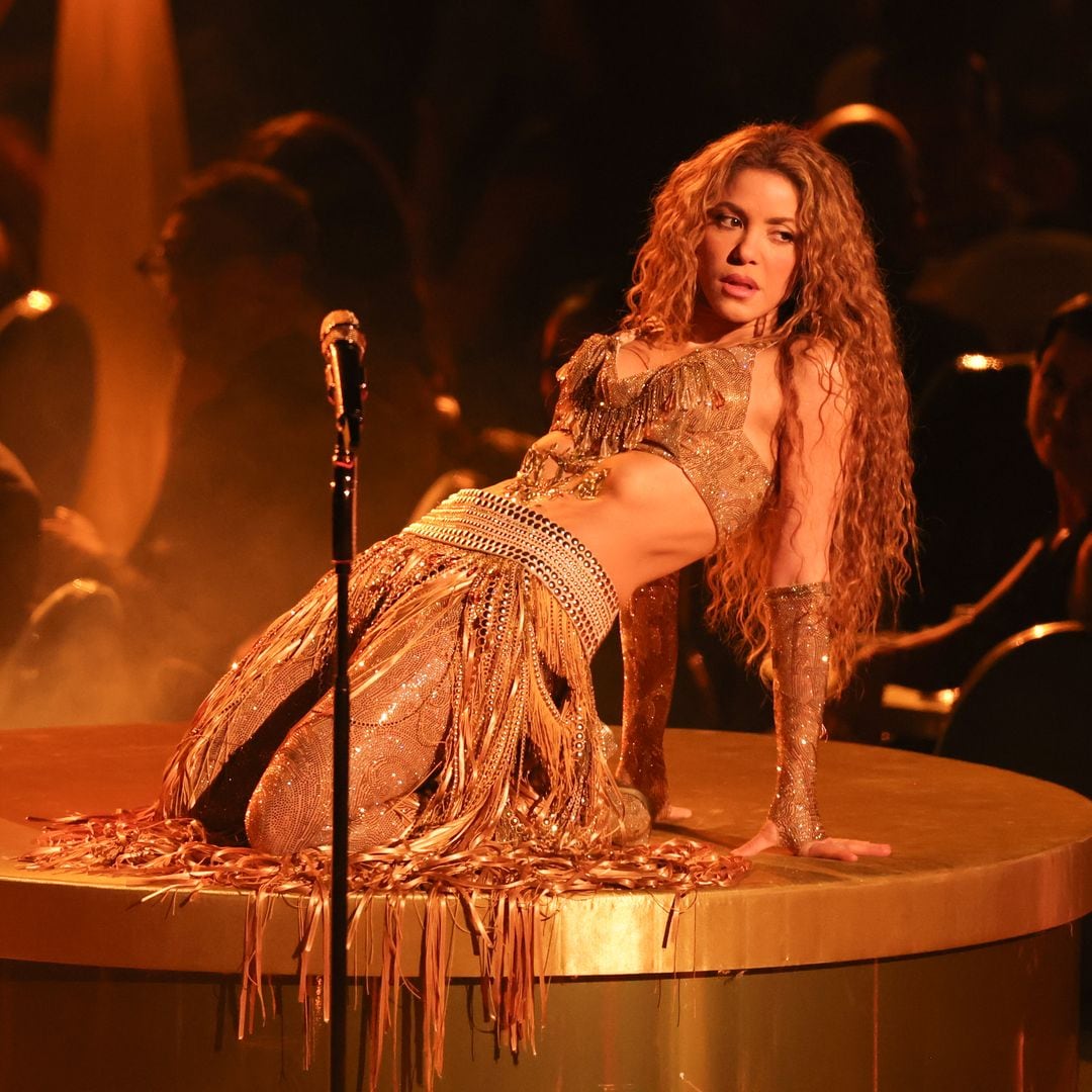 Shakira y sus caderas hipnotizan en los Grammys 2025