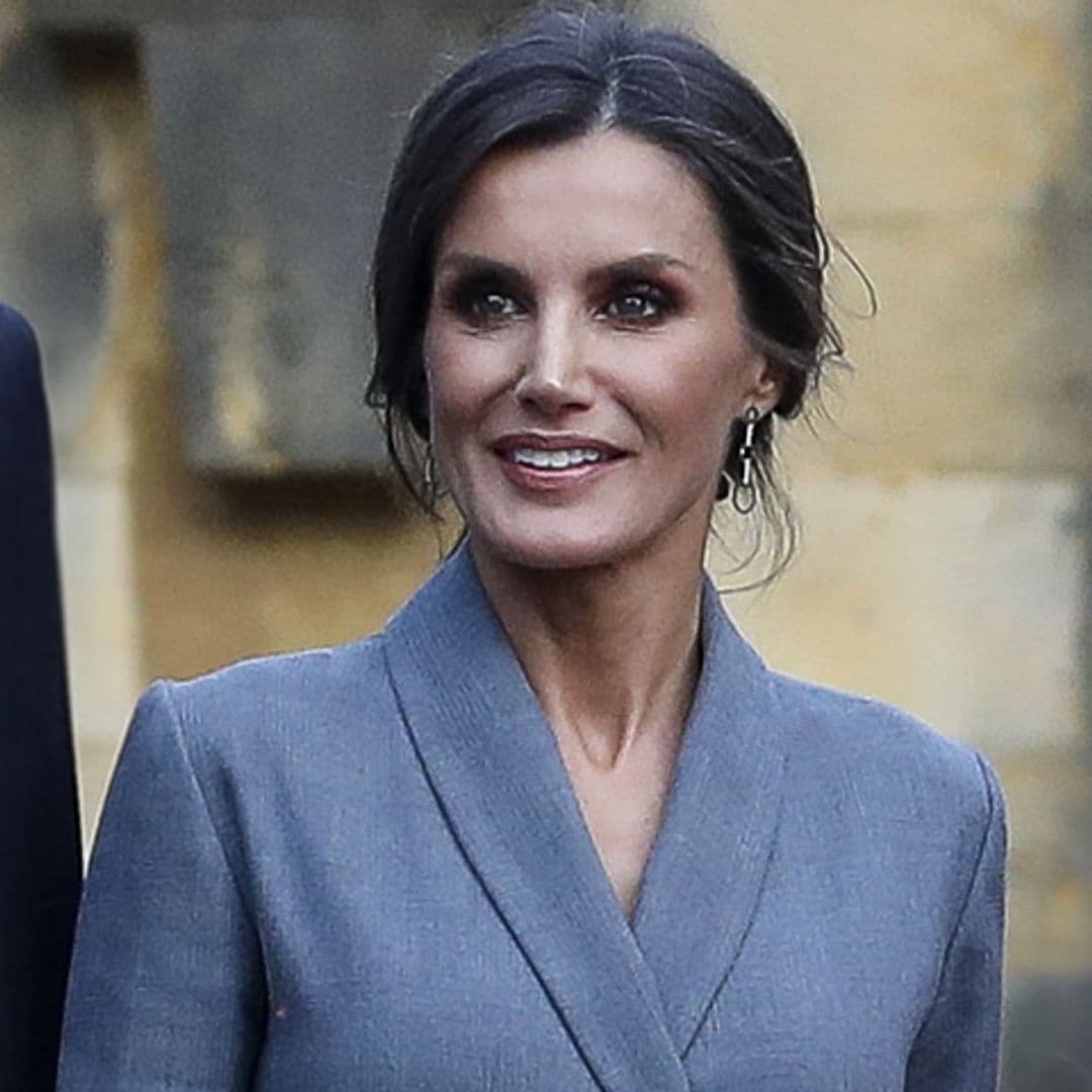 Doña Letizia recicla en Asturias su vestido misterioso tras llevarlo en Madrid y Marruecos