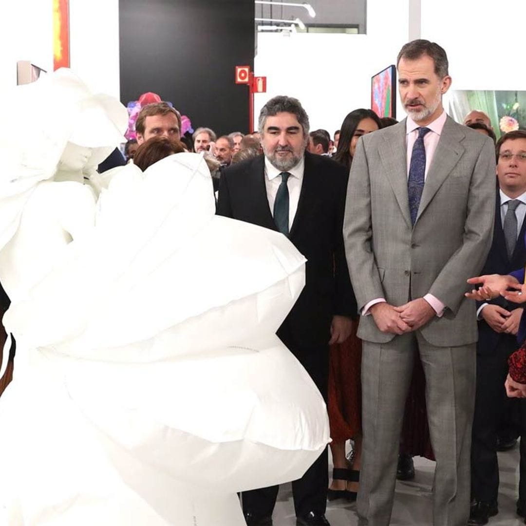 Los Reyes inauguran ARCO con el trasfondo del coronavirus