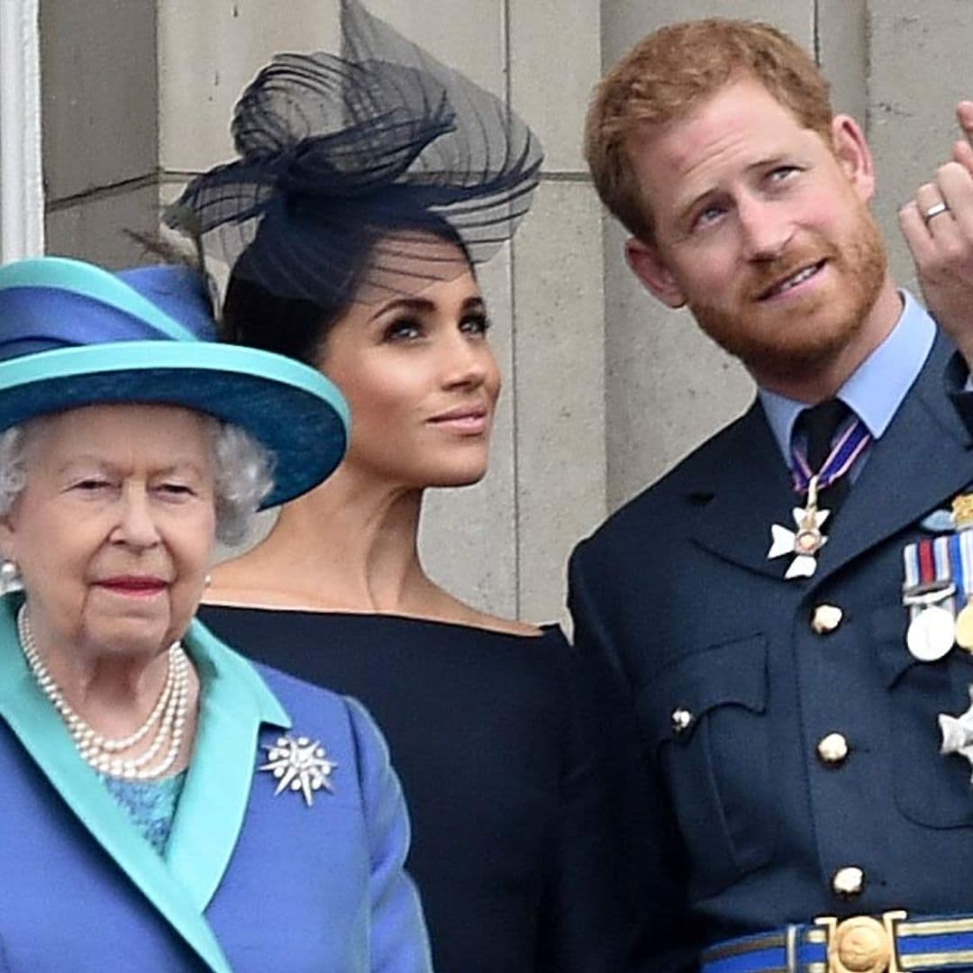 La Reina pide a los duques de Sussex un paréntesis en su nueva vida para asistir a un importante acto