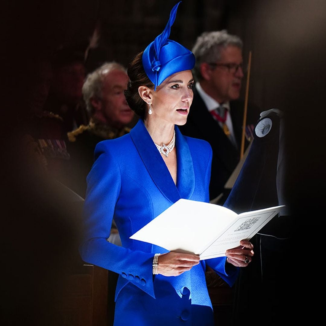 Con joyas de la Reina Isabel y la Princesa Diana, Kate deslumbra en la coronación escocesa de Carlos III