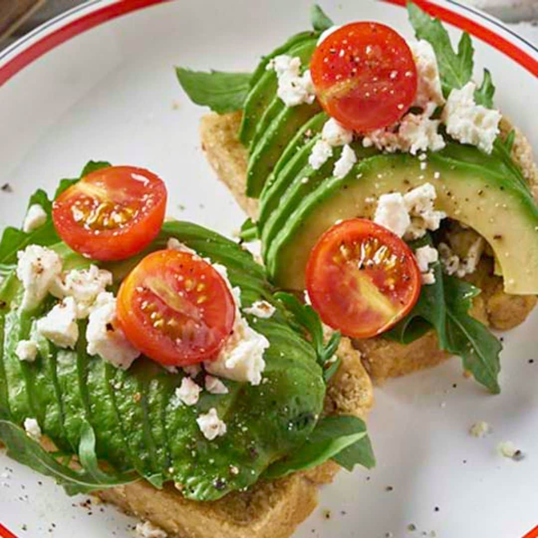 Pan de avena con aguacate