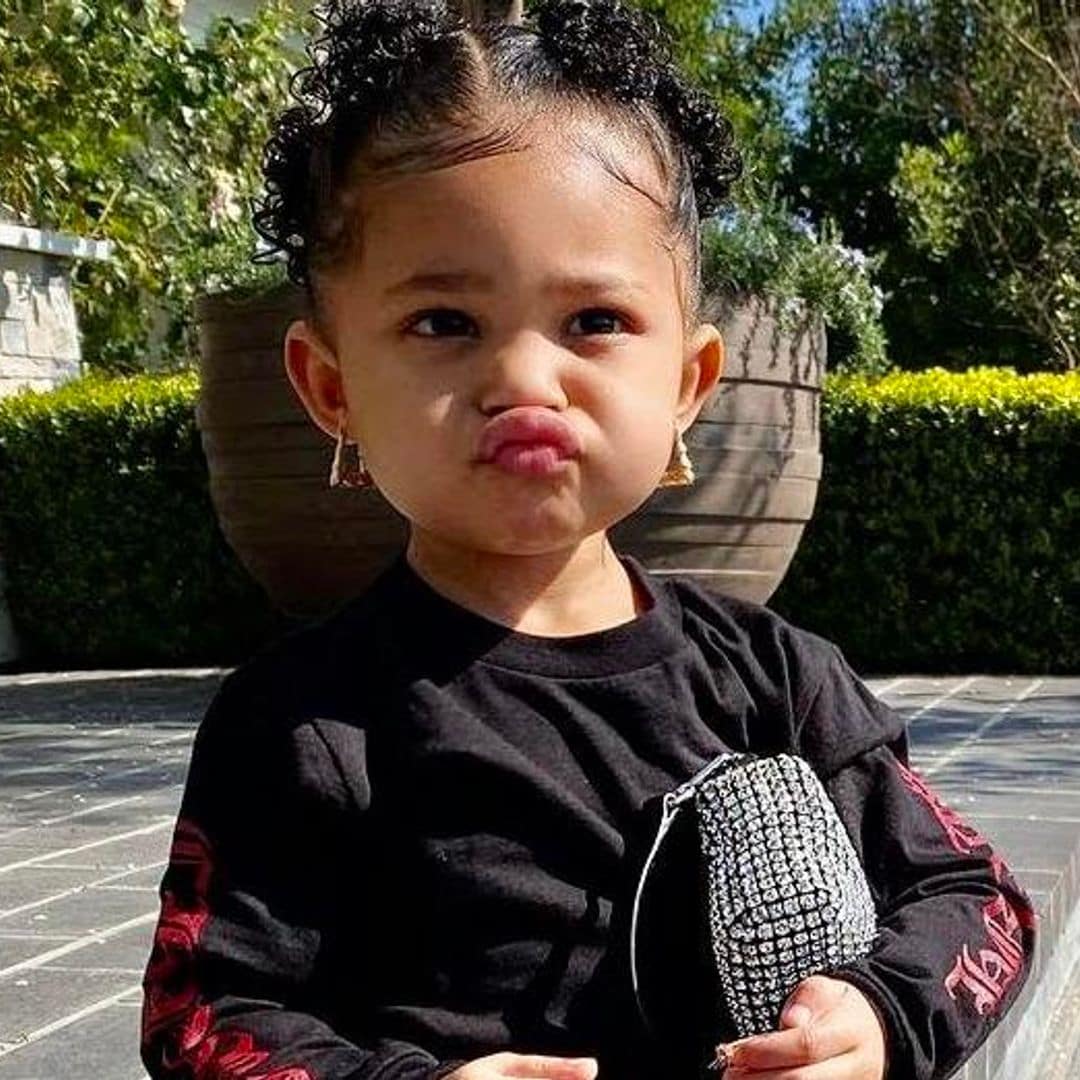 La increíble fortuna de Stormi, hija de Kylie Jenner, a sus 5 años: de su impresionante colección de bolsos a su primer coche