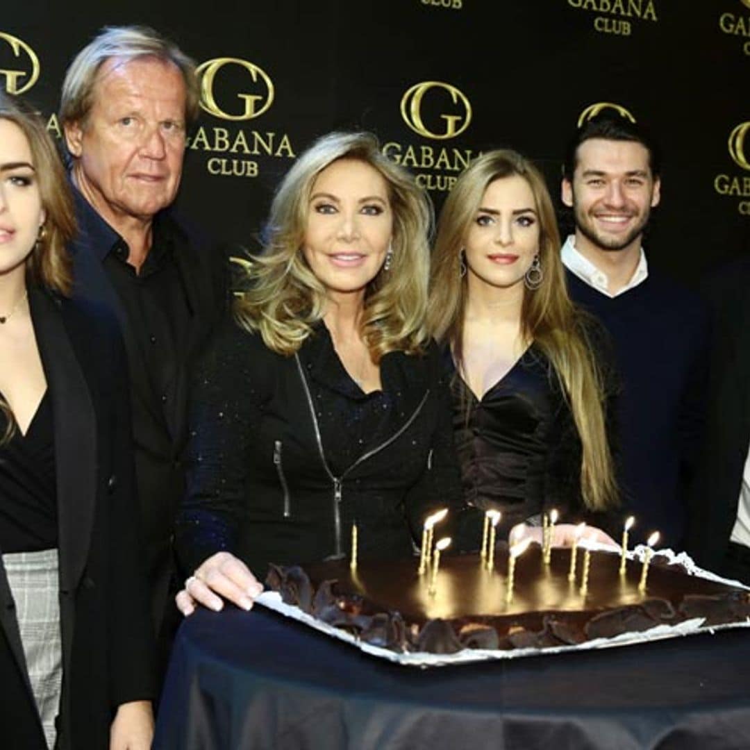 Matthias Kühn, sus hijos y sus sobrinas, la familia arropa a Norma Duval en su cumpleaños