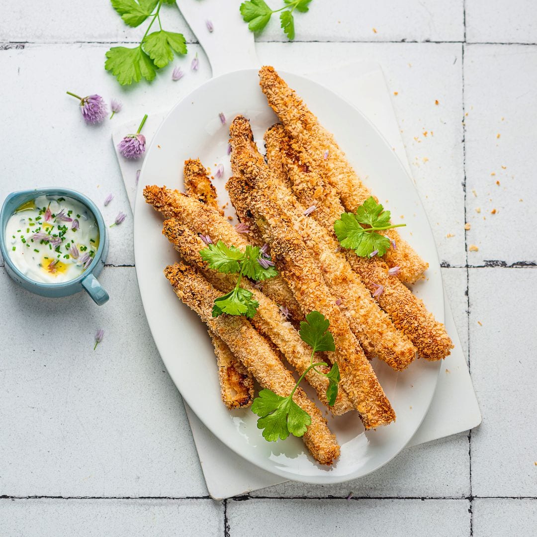 Espárragos con costra de queso parmesano