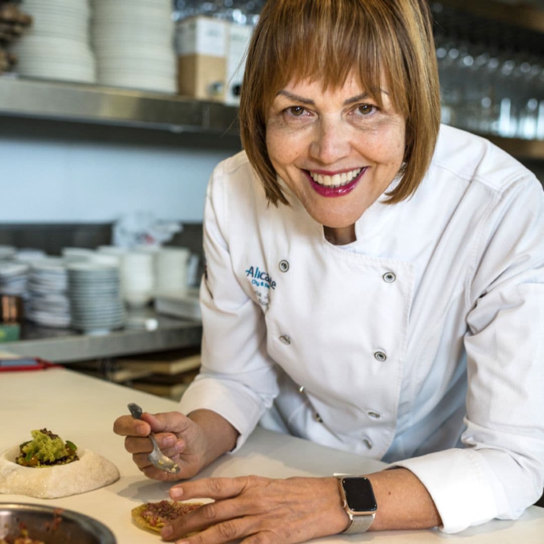 Hablamos con la chef María José San Román: ‘Los derechos de las mujeres siempre están en riesgo’