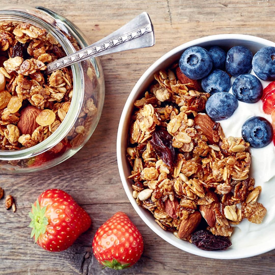 Muesli y granola: diferencias y sabrosas ideas para sumarlos a tus ‘bowls’ de desayuno