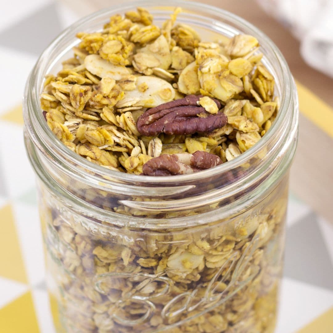 Granola otoñal de calabaza especiada