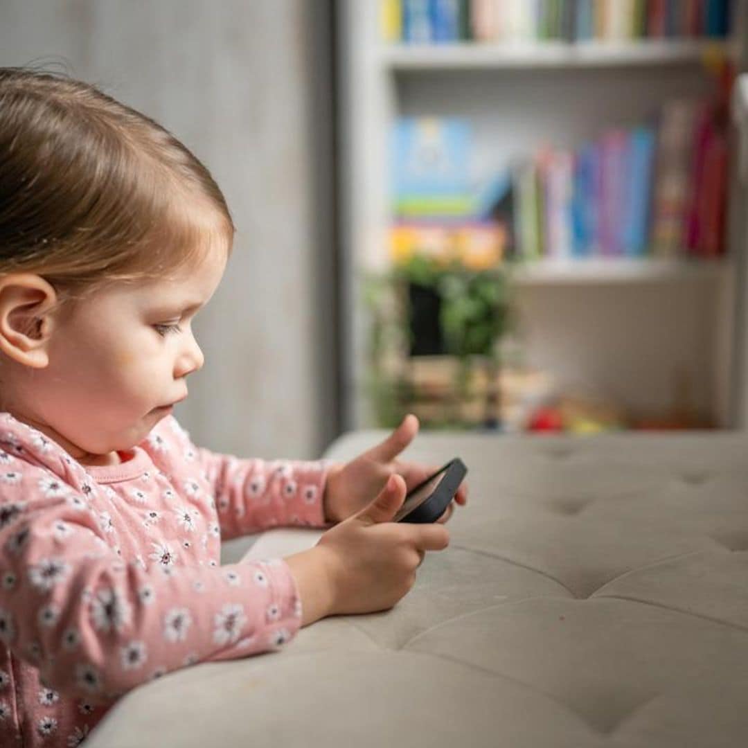 Así afectan las pantallas al pensamiento abstracto del niño