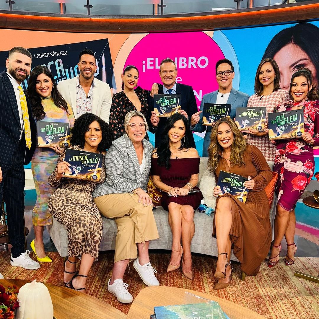 Lauren Sánchez con el elenco de 'Despierta América'