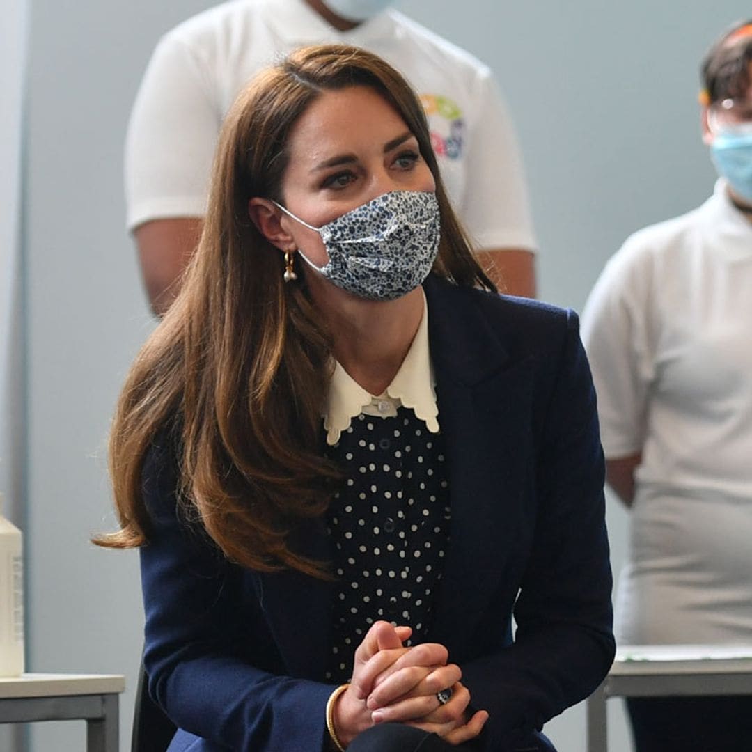 Kate agota en cuestión de horas la blusa de lunares destinada a ser viral