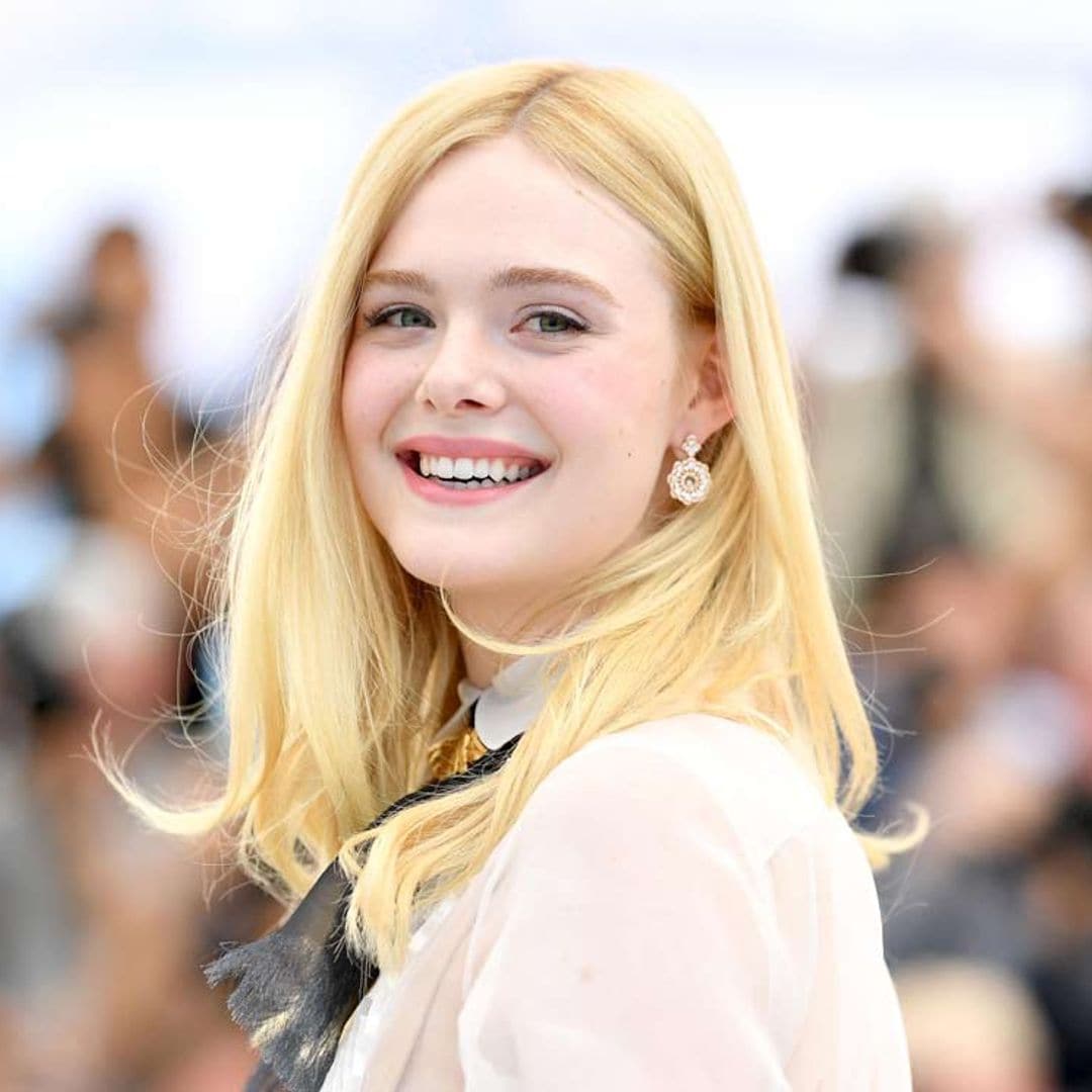 Elle Fanning se rinde a los tacones con sello español más virales y divertidos