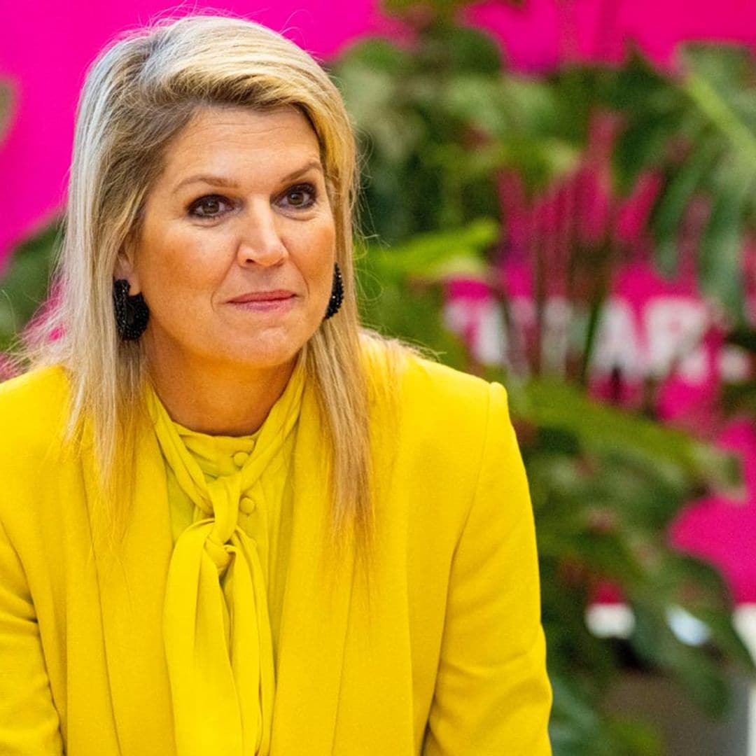 Máxima recicla su traje amarillo de Zara, un diseño con varias anécdotas