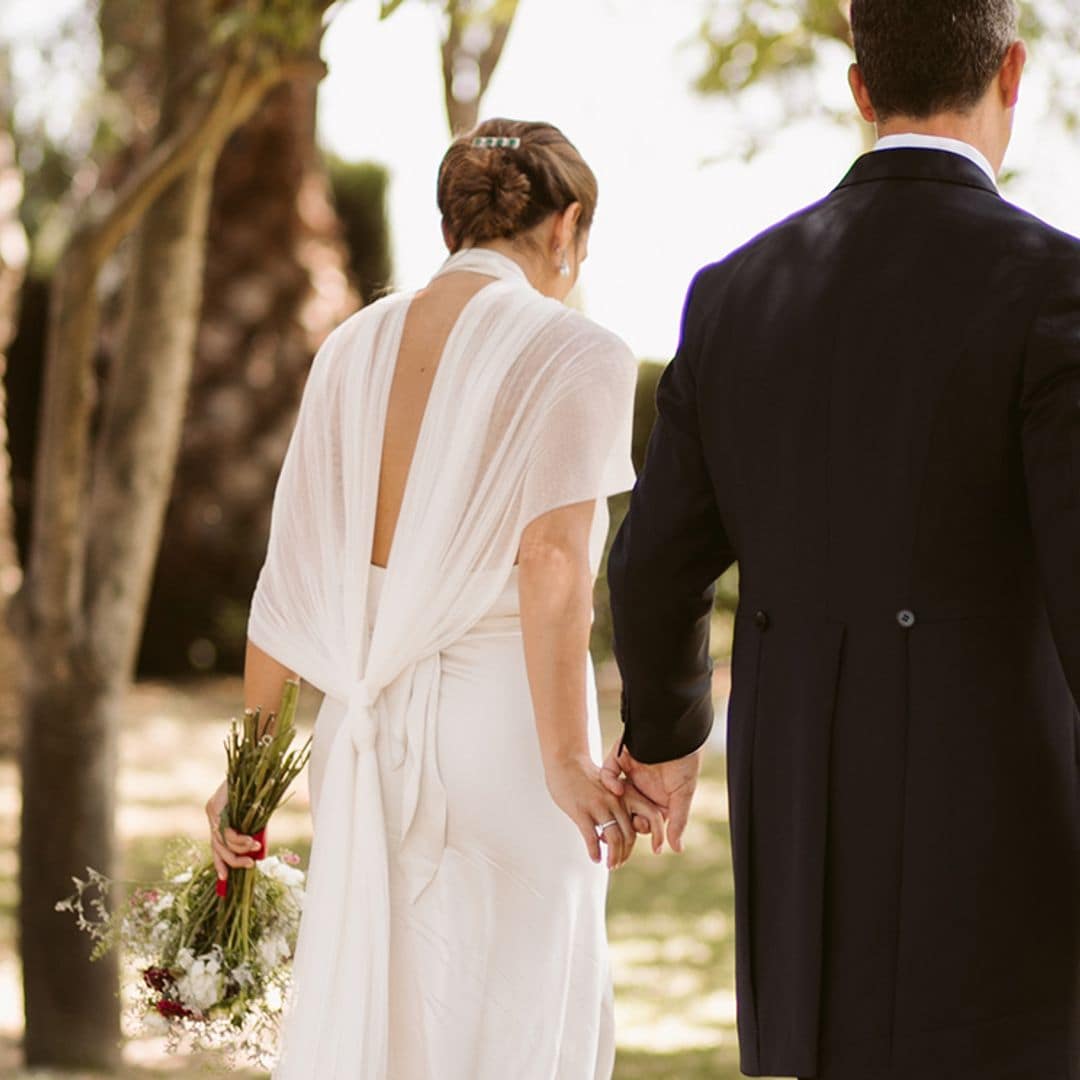 La historia de Cristina, la novia jerezana del vestido de seda desmontable