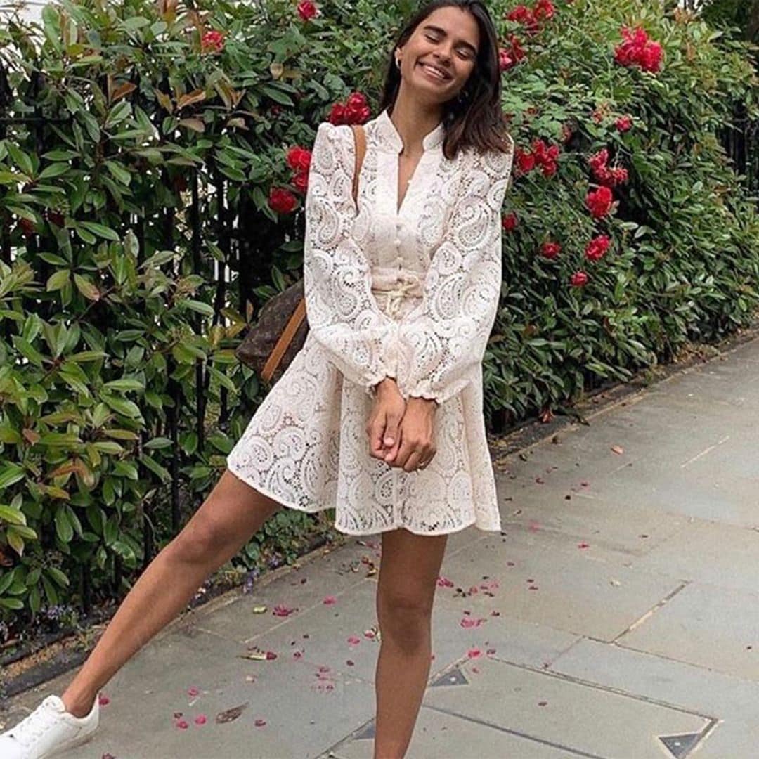 A cada vestido de verano, sus zapatillas ideales: ríndete a la mezcla más cómoda