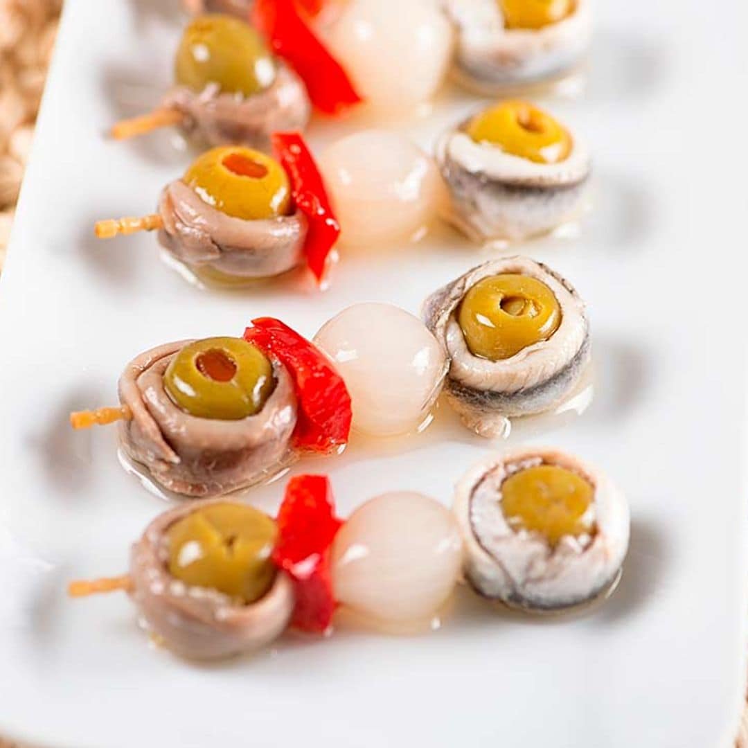 Banderillas de matrimonio de anchoas y boquerones en vinagre